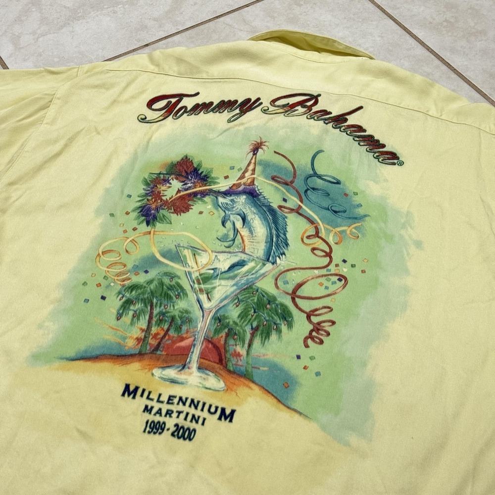 Vintage Tommy Bahama Shirt Mens XL Yellow Hawaiian Millennium Martini 90s Y2K